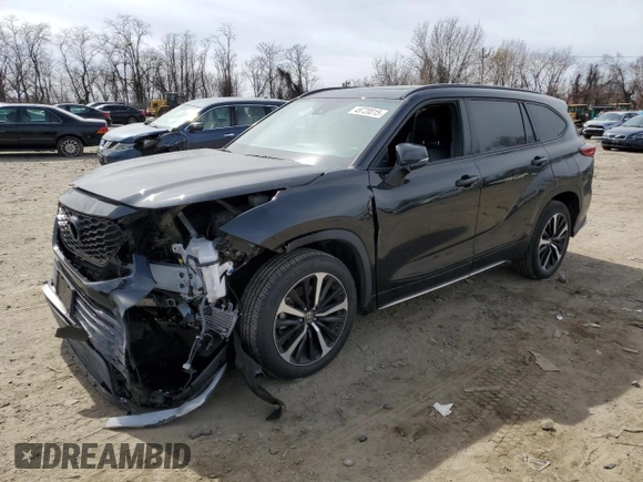 2022 Toyota Highlander XSE with VIN 5TDLZRBH1NS187893, listed as a Copart auction lot 49720015 with 28,832 mi miles and Salvage title. Bid and sale history available at DreamBid. Image 1.
