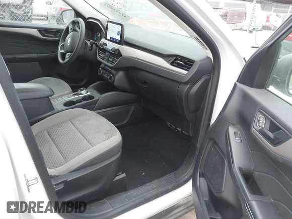 2022 Ford Escape SE Hybrid with VIN 1FMCU9BZ7NUA48866, listed as a IAAI auction lot 41552593 with 89,227 mi miles and . Bid and sale history available at carsss.com. Image 5.