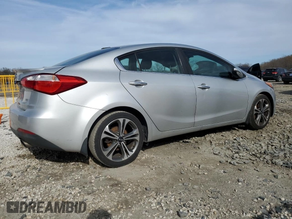 2016 Kia Forte EX z VIN KNAFX4A87G5528162, wystawiony jako Copart lot #49631115 z przebiegiem 134 796 mil mil oraz Szkoda całkowita • Salvage title. Historia ofert i sprzedaży dostępna na DreamBid. Obrazek 3.