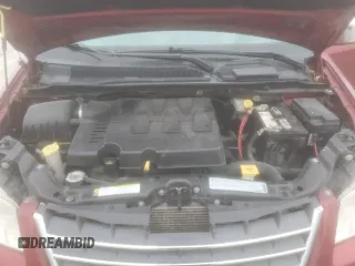 2010 Chrysler Town & Country Touring Plus z VIN 2A4RR8DX2AR374940, wystawiony jako Copart lot #43761765 z przebiegiem 191 572 mil mil oraz Szkoda całkowita • Salvage title. Historia ofert i sprzedaży dostępna na DreamBid. Obrazek 13.