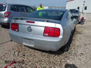 2006 Ford Mustang Standard with VIN 1ZVFT80N365237666, listed as a IAAI auction lot 41850272 with 215,949 mi miles and . Bid and sale history available at carsss.com. Image 4.