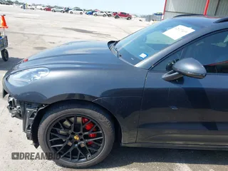 2018 Porsche Macan GTS z VIN WP1AG2A54JLB62881, wystawiony jako IAAI lot #42027419 z przebiegiem 91 876 mil mil oraz . Historia ofert i sprzedaży dostępna na DreamBid. Obrazek 18.
