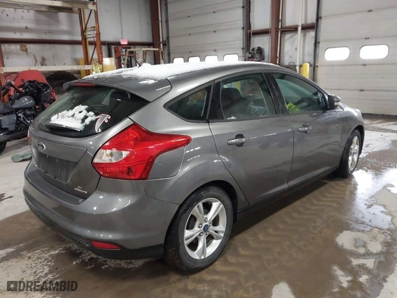2014 Ford Focus SE with VIN 1FADP3K21EL207666, listed as a IAAI auction lot 41846327 with 148,293 mi miles. Bid and sale history available at carsss.com. Image 4.