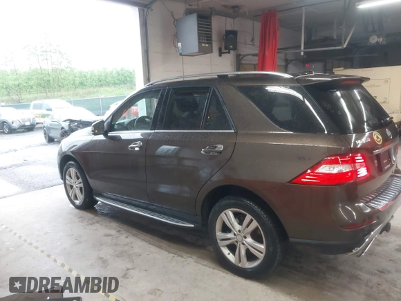 2015 Mercedes-Benz M 350 with VIN 4JGDA5HB2FA578858, listed as a IAAI auction lot 42220126 with 136,554 mi miles and . Bid and sale history available at DreamBid. Image 14.