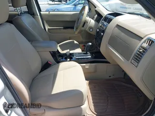 2011 Ford Escape Limited z VIN 1FMCU0EGXBKC04959, wystawiony jako IAAI lot #42846594 z przebiegiem 147 811 mil mil oraz . Historia ofert i sprzedaży dostępna na DreamBid. Obrazek 5.