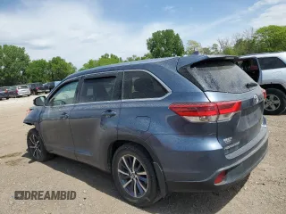2017 Toyota Highlander XLE with VIN 5TDJZRFH5HS518593, listed as a Copart auction lot 56693565 with 97,686 mi miles and Salvage title. Bid and sale history available at DreamBid. Image 2.