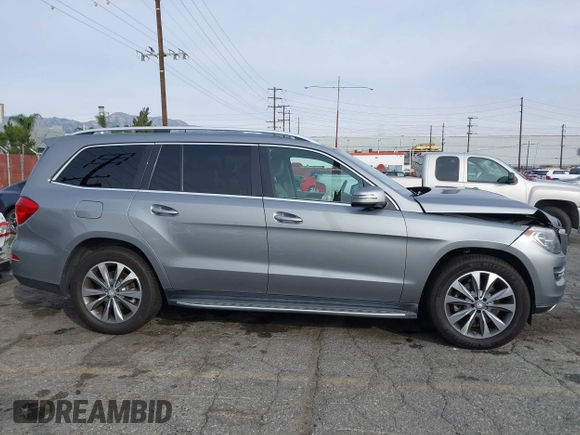 2015 Mercedes-Benz GL-Class GL 350 BlueTEC with VIN 4JGDF2EE8FA543336, listed as a IAAI auction lot 41049984 with 103,368 mi miles. Bid and sale history available at carsss.com. Image 14.