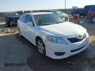 2011 Toyota Camry LE z VIN 4T1BF3EK1BU639515, wystawiony jako IAAI lot #41988828 z przebiegiem 286 025 mil mil oraz . Historia ofert i sprzedaży dostępna na DreamBid. Obrazek 1.