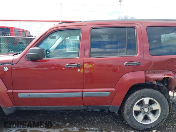 2008 Jeep Liberty Sport with VIN 1J8GN28K68W111462, listed as a IAAI auction lot 42012567 with 129,077 mi miles. Bid and sale history available at carsss.com. Image 15.