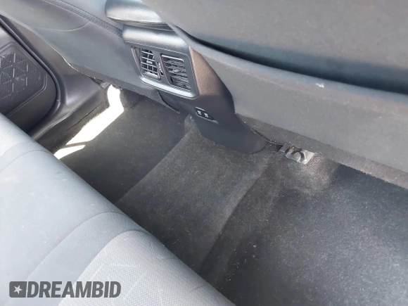 2019 Toyota RAV4 XLE with VIN 2T3W1RFVXKC023834, listed as a IAAI auction lot 41802204 with 78,187 mi miles. Bid and sale history available at carsss.com. Image 8.