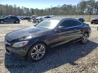 2018 Mercedes-Benz C 300 z VIN WDDWJ4KB0JF633700, wystawiony jako Copart lot #48311415 z przebiegiem 137 107 mil mil oraz Szkoda całkowita • Salvage title. Historia ofert i sprzedaży dostępna na DreamBid. Obrazek 1.