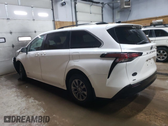 2021 Toyota Sienna LE with VIN 5TDBSKFCXMS023725, listed as a Copart auction lot 81284903 with Not provided miles and Salvage title. Bid and sale history available at DreamBid. Image 2.