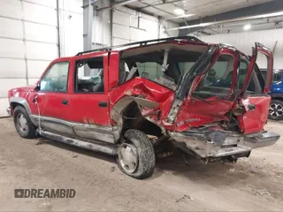 1999 GMC Suburban z VIN 1GKFK16R2XJ759130, wystawiony jako IAAI lot #40250336 z przebiegiem 235 141 mil mil oraz . Historia ofert i sprzedaży dostępna na DreamBid. Obrazek 6.