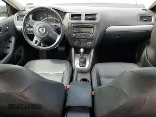 2013 Volkswagen Jetta SE with VIN 3VWDP7AJ7DM355504, listed as a Copart auction lot 54124995 with 79,474 mi miles and Salvage title. Bid and sale history available at DreamBid. Image 8.