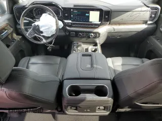 2022 Chevrolet Silverado 1500 LT Trail Boss with VIN 3GCUDFED1NG634831, listed as a Copart auction lot 50581235 with 7,105 mi miles and Salvage Title. Bid and sale history available at DreamBid. Image 8.