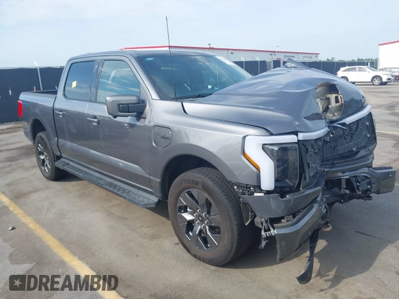 2023 Ford F-150 Lightning Pro с VIN 1FT6W1EVXPWG49668, выставлен на аукционе IAAI как лот 42269881 с пробегом 15 012 миль миль и . История ставок и продаж доступна на DreamBid. Изображение 1.