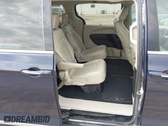 2018 Chrysler Pacifica Touring L Plus with VIN 2C4RC1EGXJR115464, listed as a IAAI auction lot 42013816 with 129,881 mi miles and . Bid and sale history available at DreamBid. Image 8.