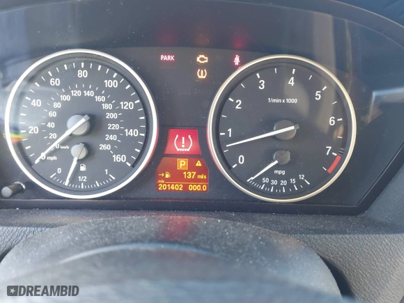 2007 BMW X5 3.0si with VIN 5UXFE43557L011254, listed as a IAAI auction lot 41696843 with 201,402 mi miles. Bid and sale history available at carsss.com. Image 7.