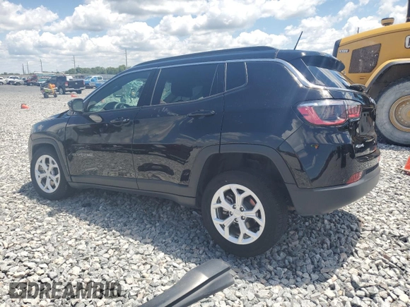 2024 Jeep Compass Latitude z VIN 3C4NJDBNXRT133089, wystawiony jako Copart lot #56872625 z przebiegiem 25 282 mil mil oraz Nie do naprawy • Non repairable. Historia ofert i sprzedaży dostępna na DreamBid. Obrazek 2.