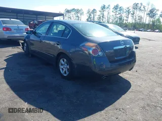 2008 Nissan Altima 2.5 with VIN 1N4AL21E58N559646, listed as a IAAI auction lot 41884370 with 152,337 mi miles. Bid and sale history available at carsss.com. Image 3.