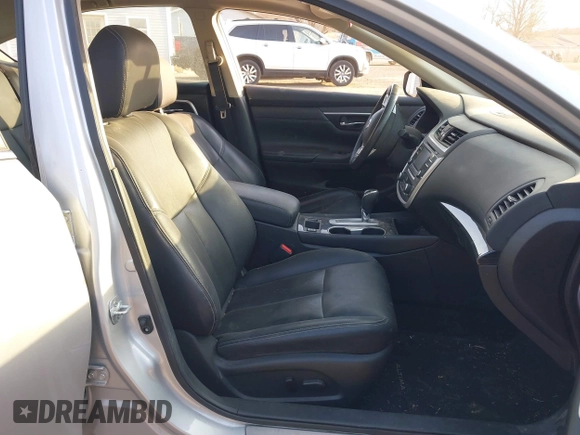 2016 Nissan Altima SR with VIN 1N4AL3AP2GC287591, listed as a IAAI auction lot 41758321 with 114,894 mi miles and . Bid and sale history available at carsss.com. Image 5.