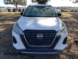 2022 Nissan Kicks S with VIN 3N1CP5BV1NL474843, listed as a Copart auction lot 42575535 with Not Provided miles and Non Repairable. Bid and sale history available at DreamBid. Image 5.