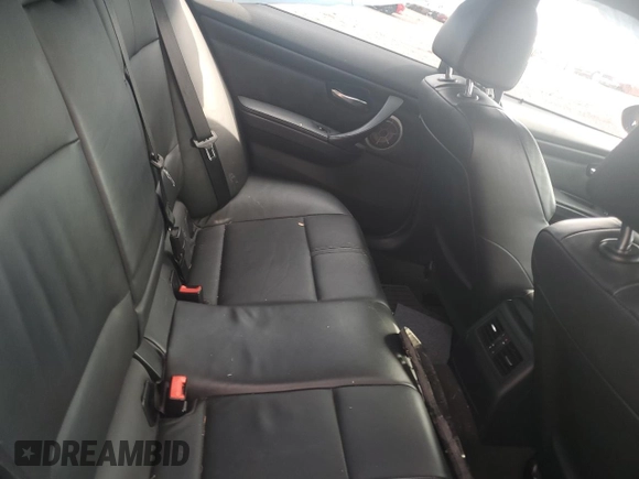 2011 BMW M3 z VIN WBSPM9C55BE202555, wystawiony jako Copart lot #46923435 z przebiegiem 78 949 mil mil oraz Szkody całkowita. Historia ofert i sprzedaży dostępna na DreamBid. Obrazek 10.