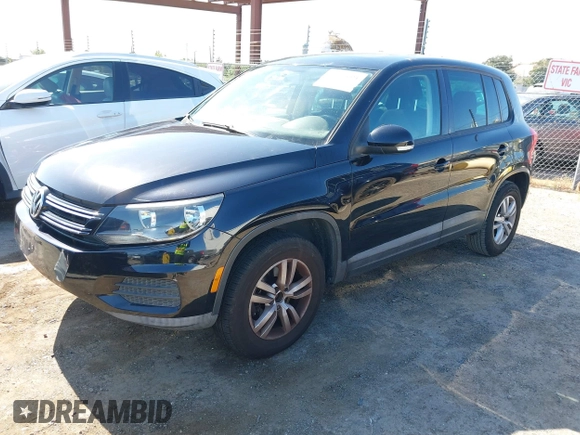 2012 Volkswagen Tiguan LE with VIN WVGAV7AX1CW557250, listed as a IAAI auction lot 42300694 with 122,310 mi miles and . Bid and sale history available at DreamBid. Image 17.