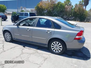 2004 Volvo S40 с VIN YV1MS382342018774, выставлен на аукционе IAAI как лот 42384665 с пробегом 189 313 миль миль и . История ставок и продаж доступна на DreamBid. Изображение 3.