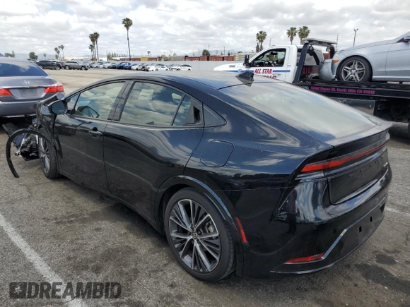 2023 Toyota Prius LE z VIN JTDACAAUXP3005928, wystawiony jako Copart lot #56358905 z przebiegiem 38 417 mil mil oraz Szkoda całkowita • Salvage title. Historia ofert i sprzedaży dostępna na DreamBid. Obrazek 2.