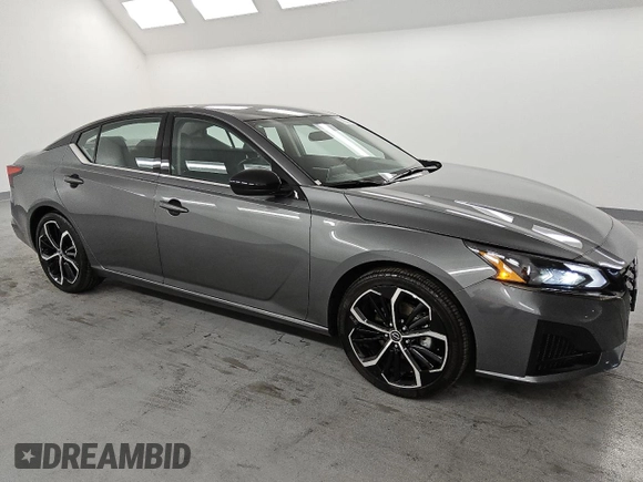 2025 Nissan Altima SR with VIN 1N4BL4CVXSN350519, listed as a Copart auction lot 53290285 with 7,278 mi miles and Clean Title. Bid and sale history available at DreamBid. Image 4.