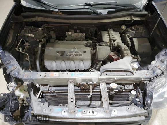 2014 Mitsubishi Outlander SE z VIN JA4AZ3A39EZ014190, wystawiony jako Copart lot #56565395 z przebiegiem 255 420 mil mil oraz Nie do naprawy • Non repairable. Historia ofert i sprzedaży dostępna na DreamBid. Obrazek 12.