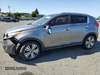 2015 Kia Sportage EX с VIN KNDPCCAC7F7773838, выставлен на аукционе Copart как лот 55814825 с пробегом 156 738 миль миль и Списание • Salvage title. История ставок и продаж доступна на DreamBid. Изображение 1.