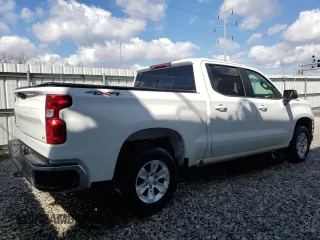 2021 Chevrolet Silverado 1500 LT with VIN 1GCUYDED1MZ406660, listed as a Copart auction lot 50092625 with 94,089 mi miles and Clean Title. Bid and sale history available at carsss.com. Image 3.