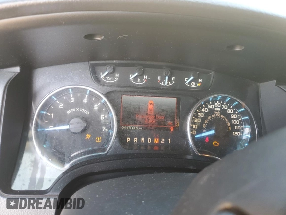 2012 Ford F-150 XL z VIN 1FTFW1CT3CKD93909, wystawiony jako Copart lot #56686405 z przebiegiem 211 700 mil mil oraz Szkody całkowita. Historia ofert i sprzedaży dostępna na DreamBid. Obrazek 9.