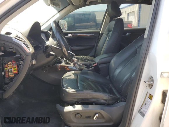 2014 Audi Q5 Premium z VIN WA1CFAFP7EA074288, wystawiony jako Copart lot #53398815 z przebiegiem 200 749 mil mil oraz Szkoda całkowita • Salvage title. Historia ofert i sprzedaży dostępna na DreamBid. Obrazek 7.