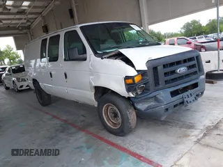 2008 Ford Econoline Cargo Commercial z VIN 1FTNE24L98DB60406, wystawiony jako IAAI lot #42346595 z przebiegiem 263 736 mil mil oraz . Historia ofert i sprzedaży dostępna na DreamBid. Obrazek 1.