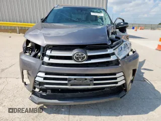 2017 Toyota Highlander XLE with VIN 5TDKZRFH4HS515186, listed as a Copart auction lot 60894055 with 135,531 mi miles and Salvage title. Bid and sale history available at DreamBid. Image 5.