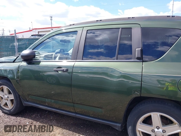2007 Jeep Compass Sport with VIN 1J8FF47W17D585046, listed as a IAAI auction lot 41866995 with 148,196 mi miles. Bid and sale history available at carsss.com. Image 14.