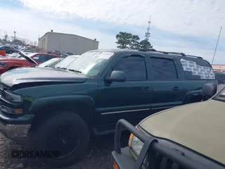 2001 Chevrolet Suburban LS with VIN 3GNGK26U11G231007, listed as a IAAI auction lot 41452238 with 339,628 mi miles. Bid and sale history available at carsss.com. Image 14.