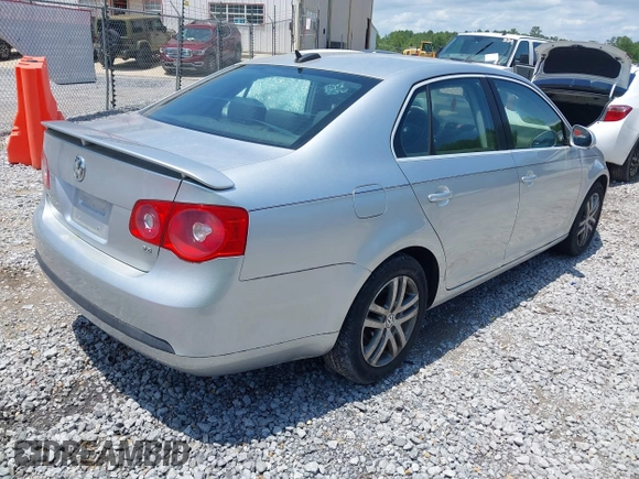 2006 Volkswagen Jetta 2.5L with VIN 3VWSG71K26M624575, listed as a IAAI auction lot 42184114 with 164,182 mi miles and . Bid and sale history available at DreamBid. Image 4.