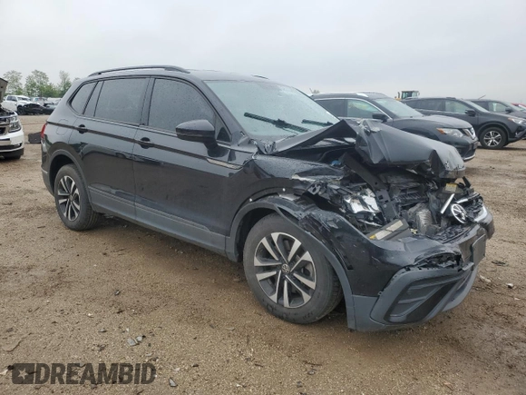 2022 Volkswagen Tiguan S z VIN 3VV0B7AX9NM058029, wystawiony jako Copart lot #57146035 z przebiegiem 40 070 mil mil oraz Szkoda całkowita • Salvage title. Historia ofert i sprzedaży dostępna na DreamBid. Obrazek 4.