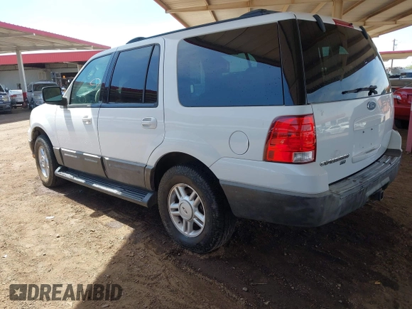 2004 Ford Expedition Special Service with VIN 1FMPU16L14LB22571, listed as a IAAI auction lot 41941673 with 1 mi miles. Bid and sale history available at carsss.com. Image 3.