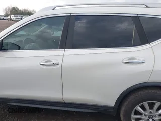 2018 Nissan Rogue SV with VIN KNMAT2MV7JP574729, listed as a IAAI auction lot 41812425 with 106,159 mi miles. Bid and sale history available at carsss.com. Image 15.
