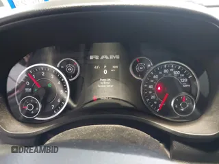 2021 Ram 1500 Big Horn z VIN 1C6SRFBTXMN537368, wystawiony jako IAAI lot #42183805 z przebiegiem 66 844 mil mil oraz . Historia ofert i sprzedaży dostępna na DreamBid. Obrazek 7.