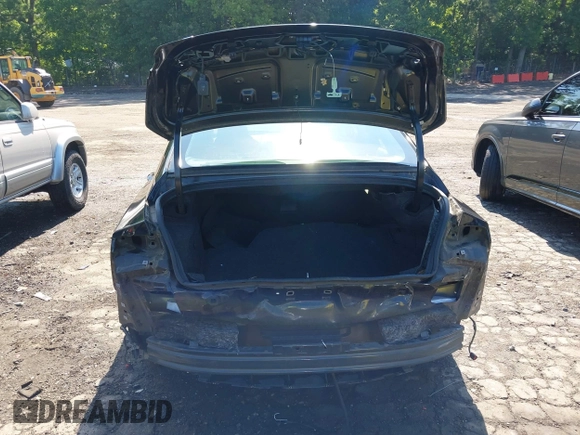 2014 Lincoln MKZ Hybrid with VIN 3LN6L2LU5ER815261, listed as a IAAI auction lot 42224030 with 107,866 mi miles and . Bid and sale history available at DreamBid. Image 17.