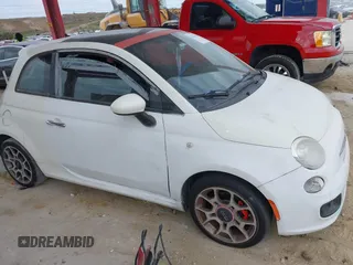 2013 FIAT 500 Sport z VIN 3C3CFFBR6DT554585, wystawiony jako IAAI lot #42219549 z przebiegiem 91 091 mil mil oraz . Historia ofert i sprzedaży dostępna na DreamBid. Obrazek 6.