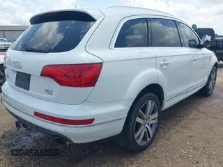 2015 Audi Q7 Premium Plus with VIN WA1LGAFE1FD016429, listed as a IAAI auction lot 42453301 with 123,139 mi miles and . Bid and sale history available at DreamBid. Image 4.