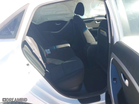 2015 Hyundai Elantra GT with VIN KMHD35LH7FU249030, listed as a IAAI auction lot 41389201 with NaN miles. Bid and sale history available at carsss.com. Image 8.