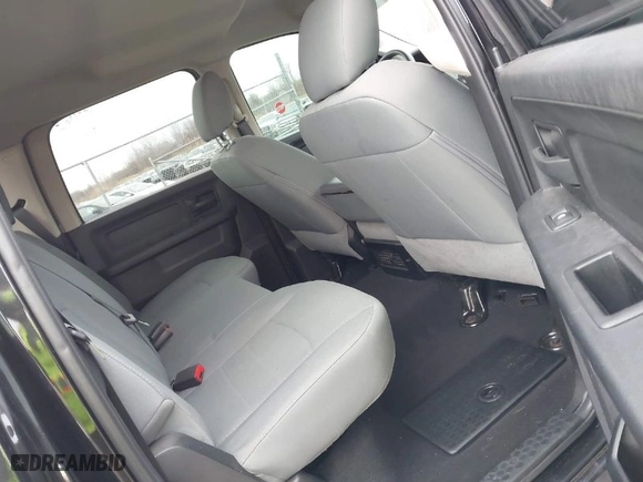 2018 Ram 2500 Tradesman with VIN 3C6UR5HJ9JG189592, listed as a IAAI auction lot 41919085 with 57,154 mi miles. Bid and sale history available at carsss.com. Image 8.